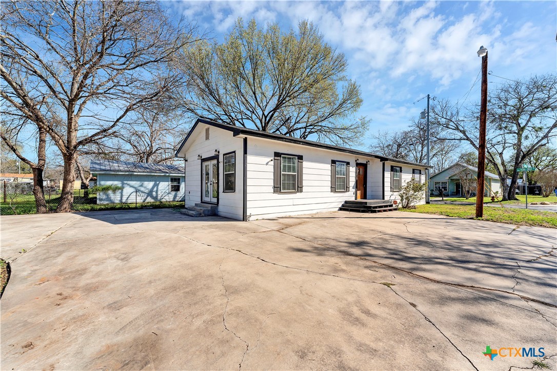516 Tampico Street Property Photo 25