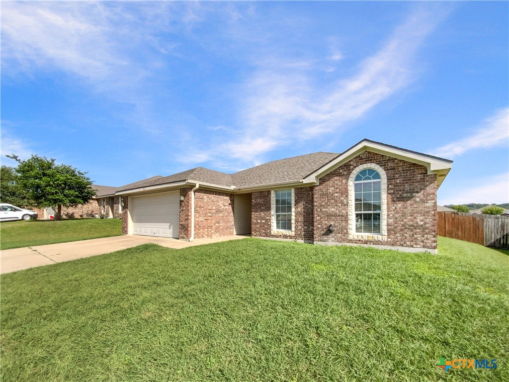 407 Viola Drive Property Photo 1
