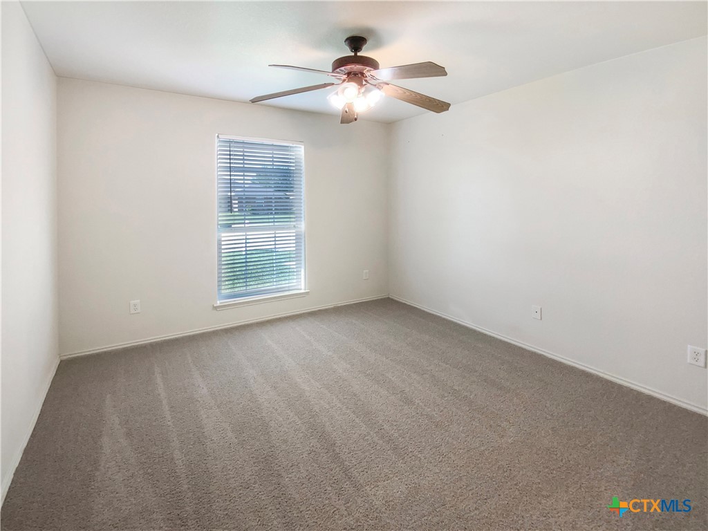 407 Viola Drive Property Photo 5