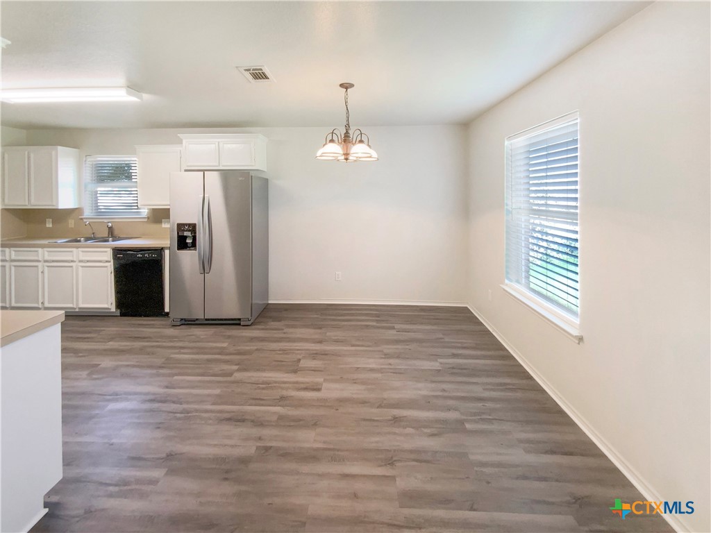 407 Viola Drive Property Photo 10