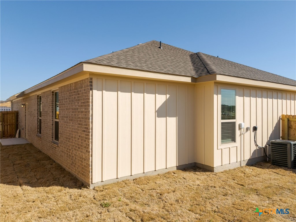5205 White Rose Drive Property Photo 17
