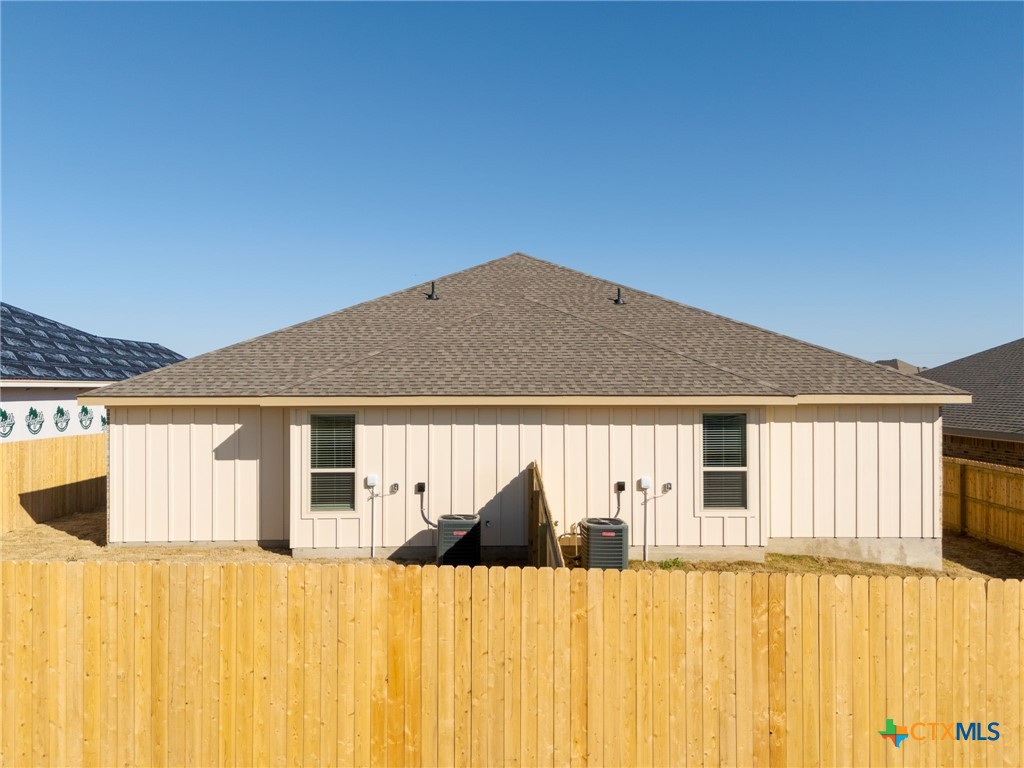 5205 White Rose Drive Property Photo 18