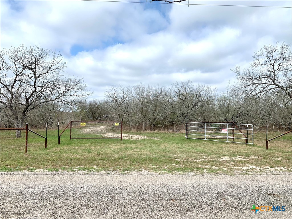 000 Pierce Road Property Photo
