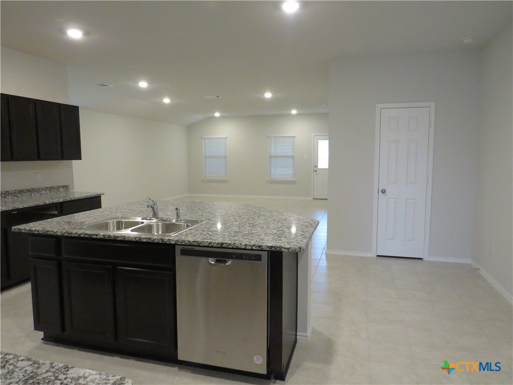 4003 Arafel Lane Property Photo 6