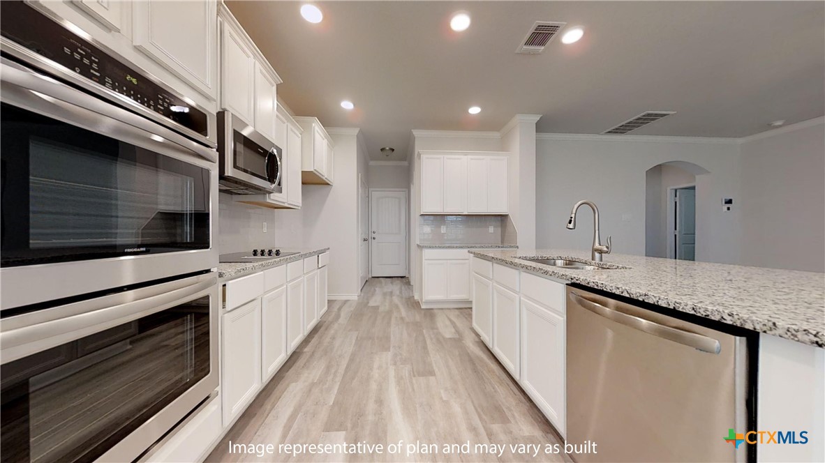 15024 Planeview Drive Property Photo 11