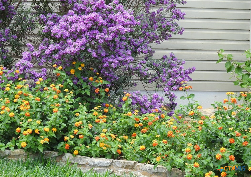 7772 E Us Highway 90 Property Photo 4