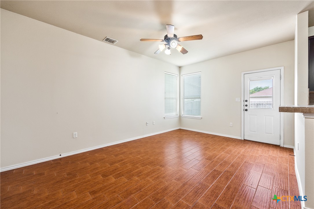 561 Creekside Forest Property Photo 4