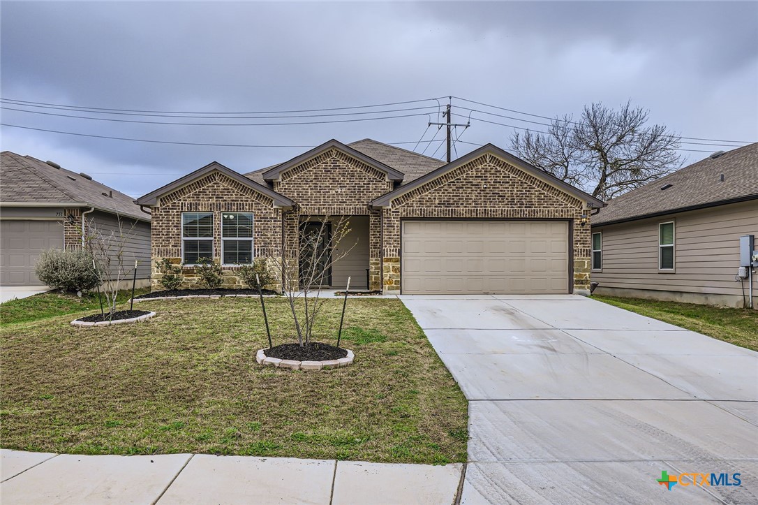 755 Ocelot Court Property Photo