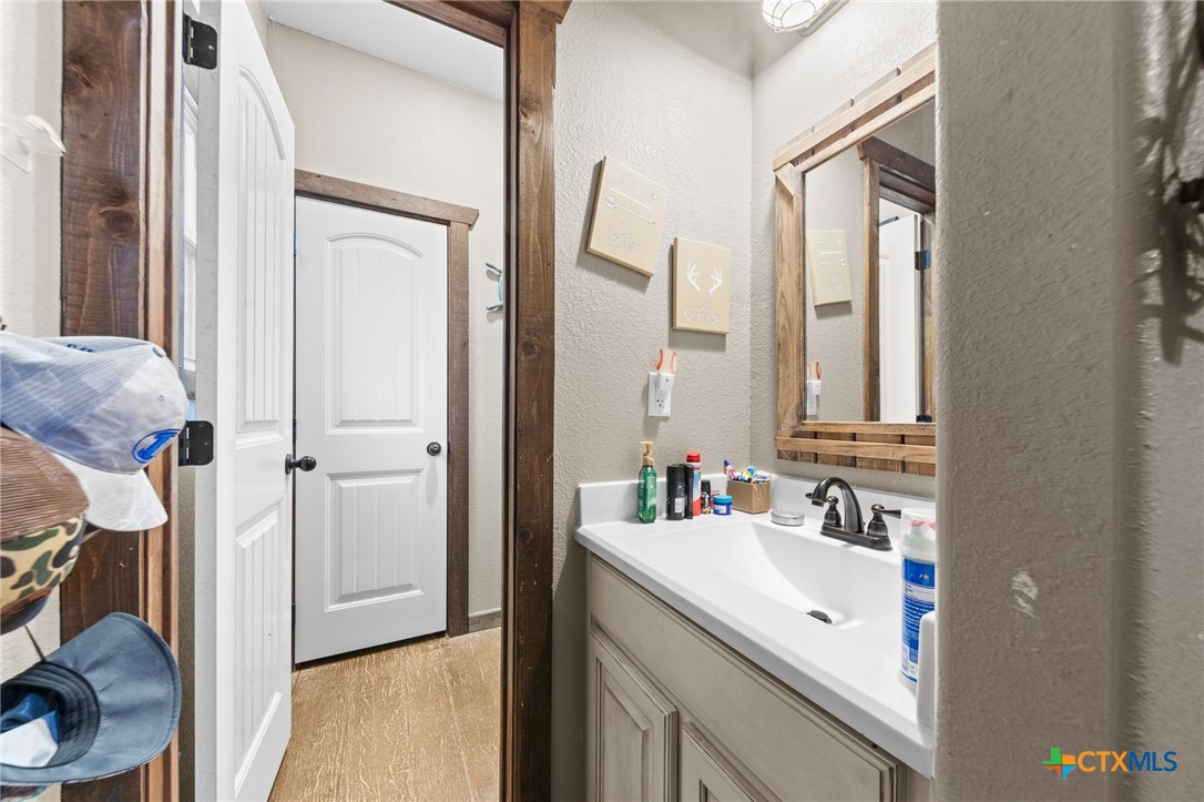 6757 County Road 3010 Property Photo 24