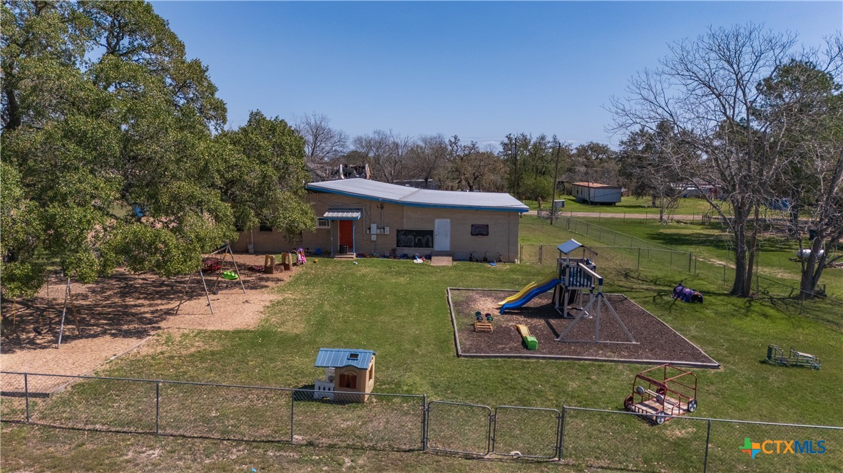 229 N Fort Street Property Photo 45