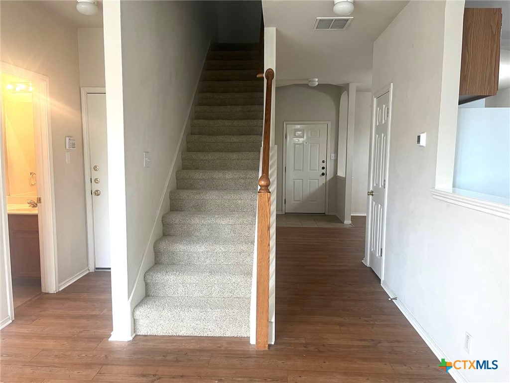 108 Wright Landing Property Photo 2