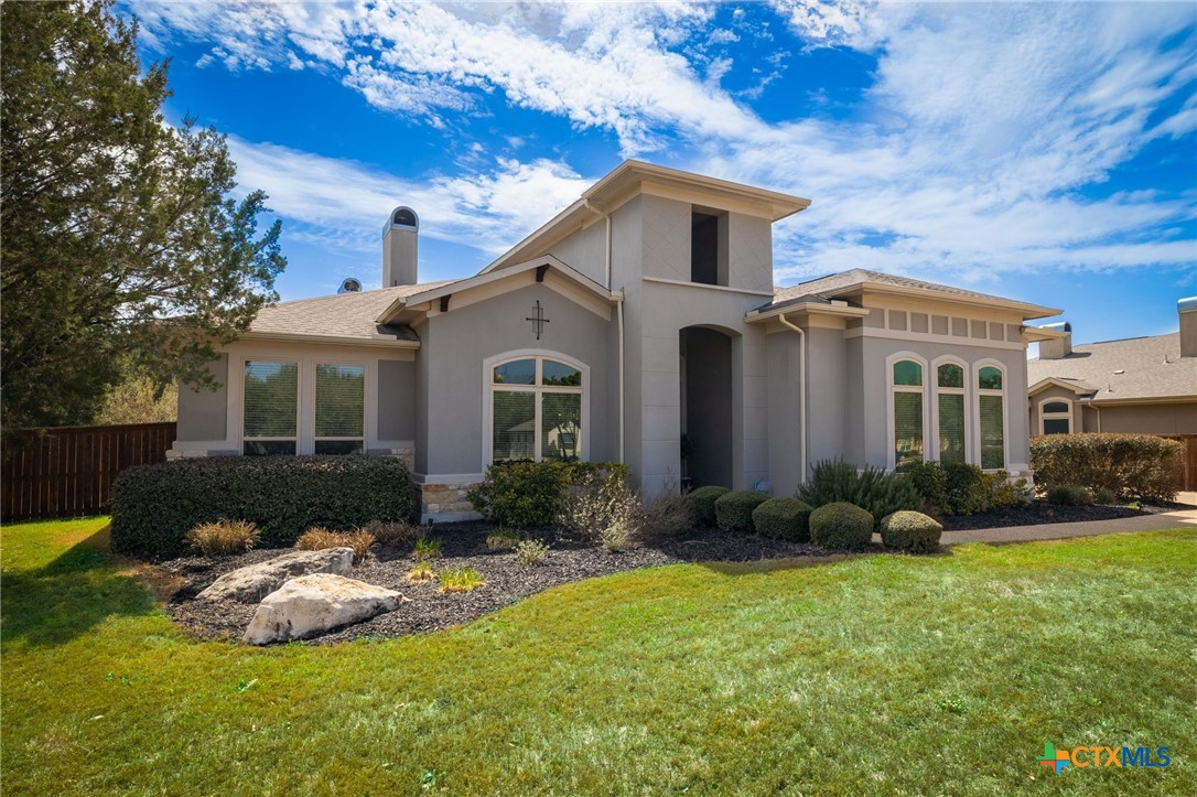 947 Woodland Oaks Property Photo 4