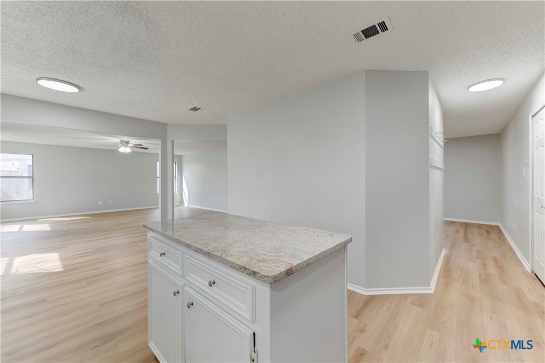 801 Bond Street Property Photo 12