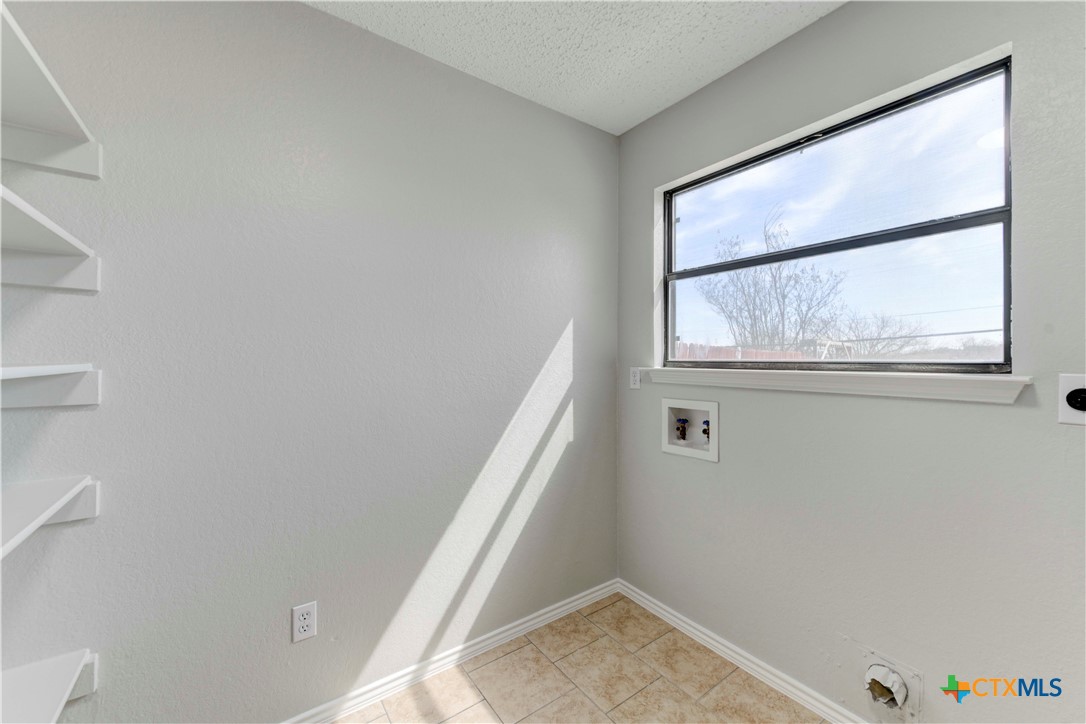 801 Bond Street Property Photo 13