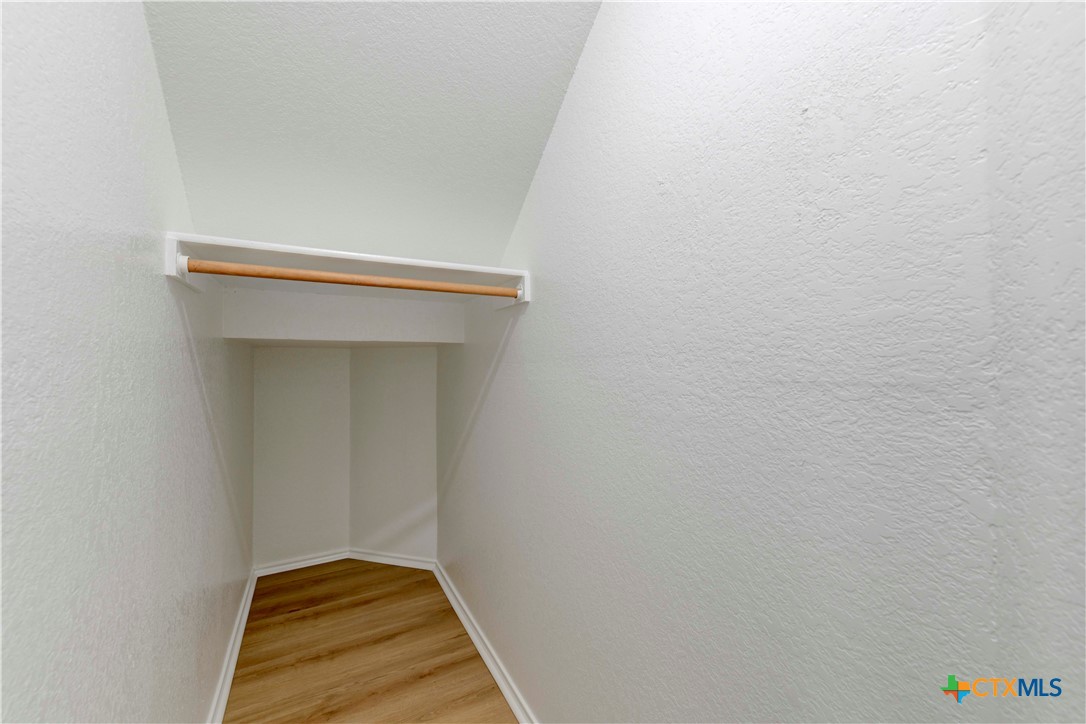 801 Bond Street Property Photo 14