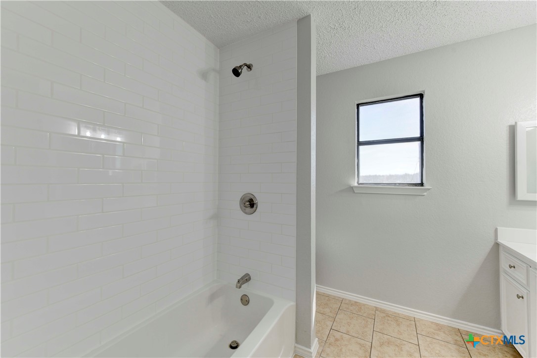 801 Bond Street Property Photo 31
