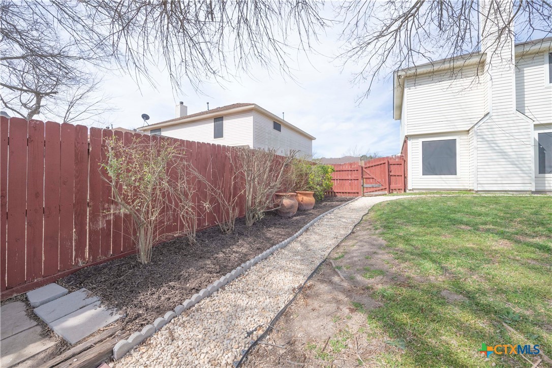 801 Bond Street Property Photo 37