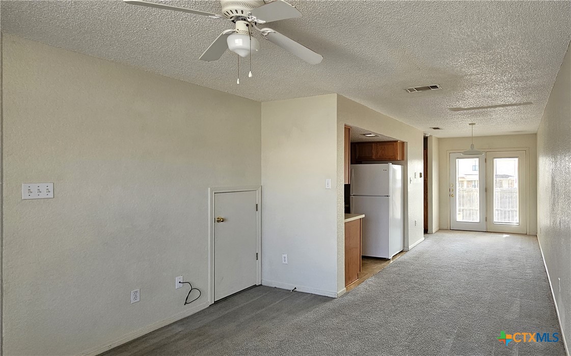 1307 Monroe Loop D Property Photo 6