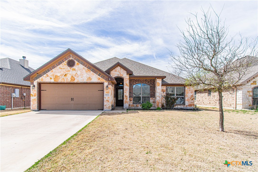 3301 Crystal Ann Drive Property Photo 1