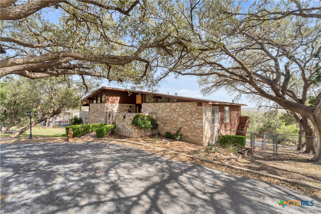 667 Fredericksburg Road Property Photo 1