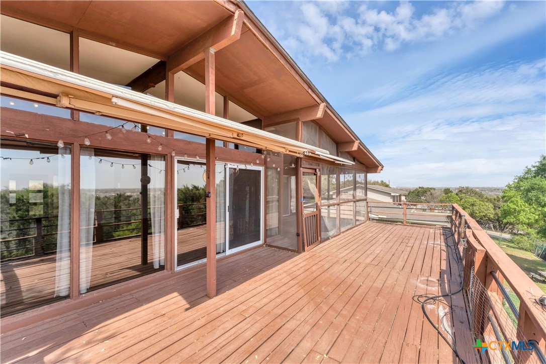 667 Fredericksburg Road Property Photo 3