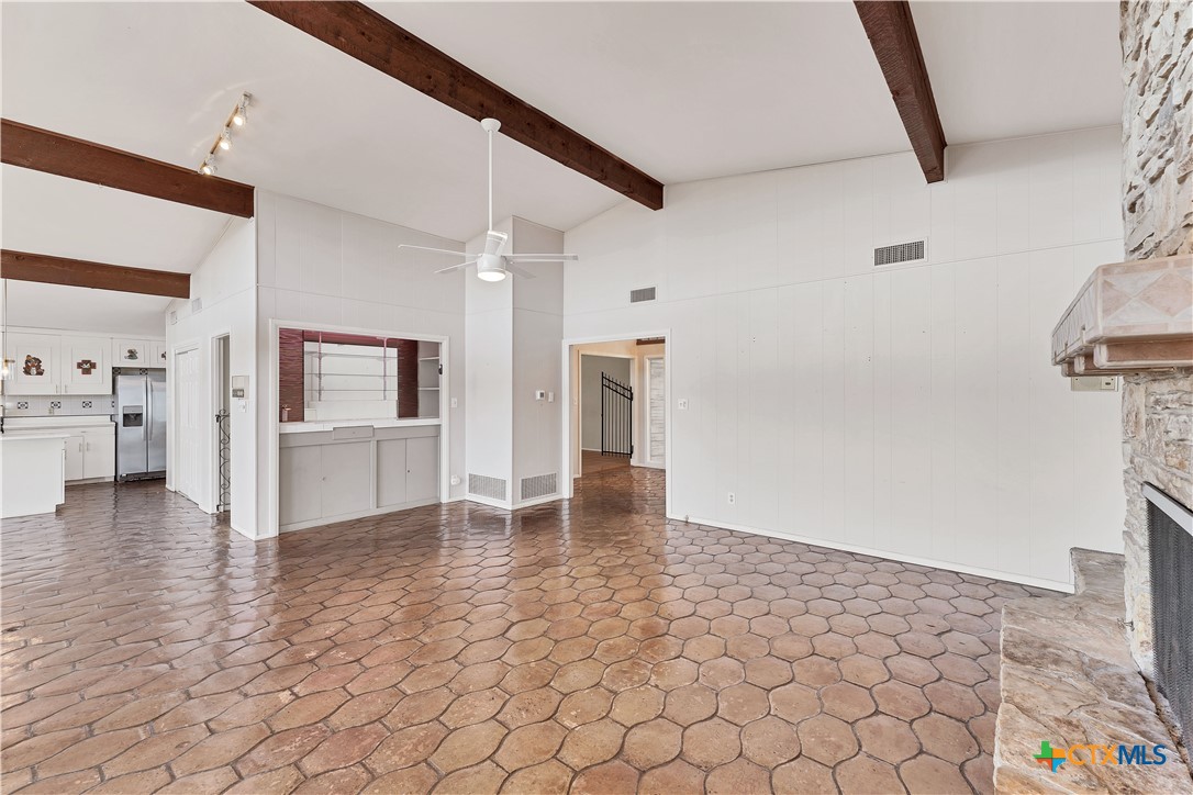 667 Fredericksburg Road Property Photo 11