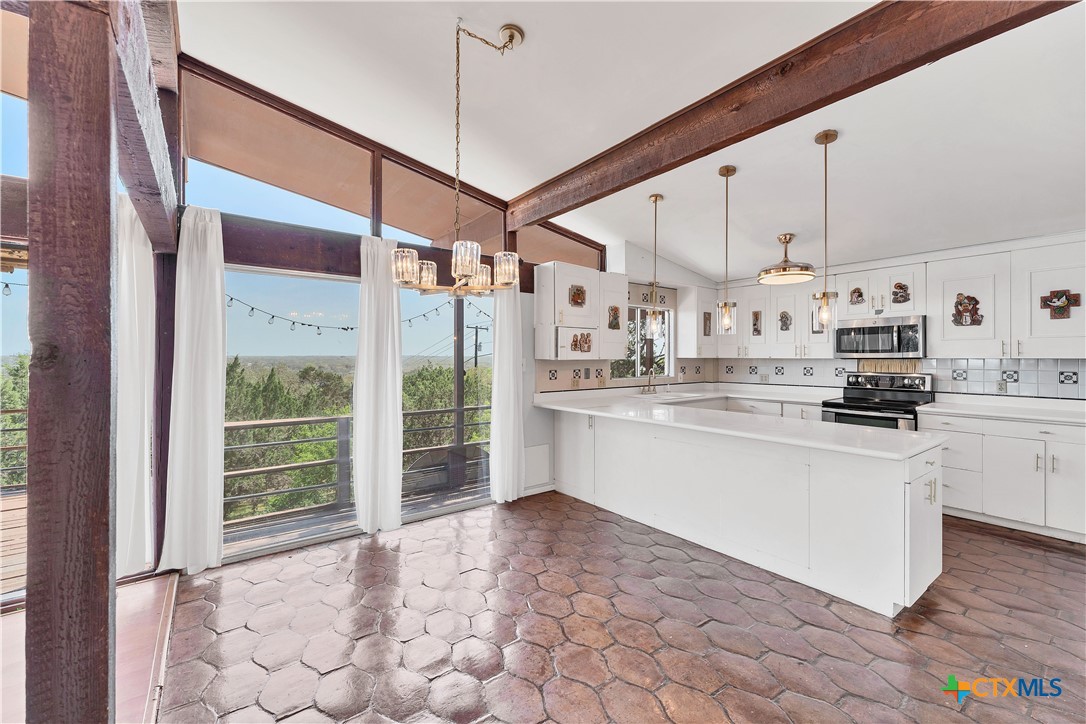 667 Fredericksburg Road Property Photo 15