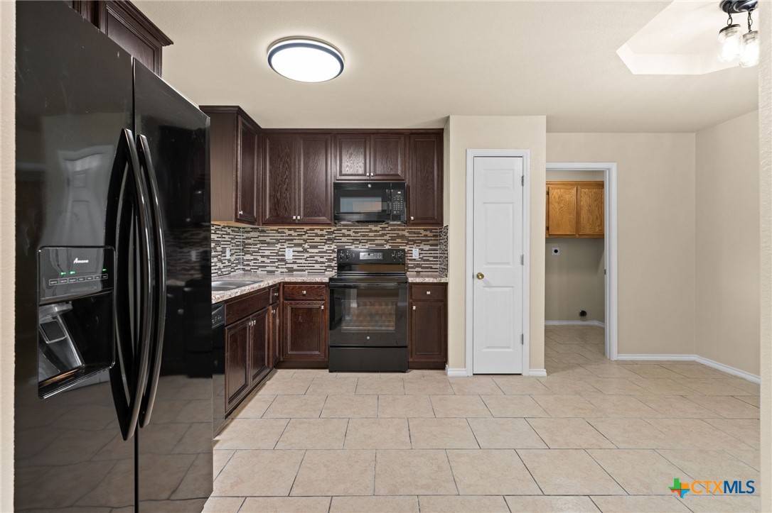 3606 Viewcrest Drive Property Photo 4
