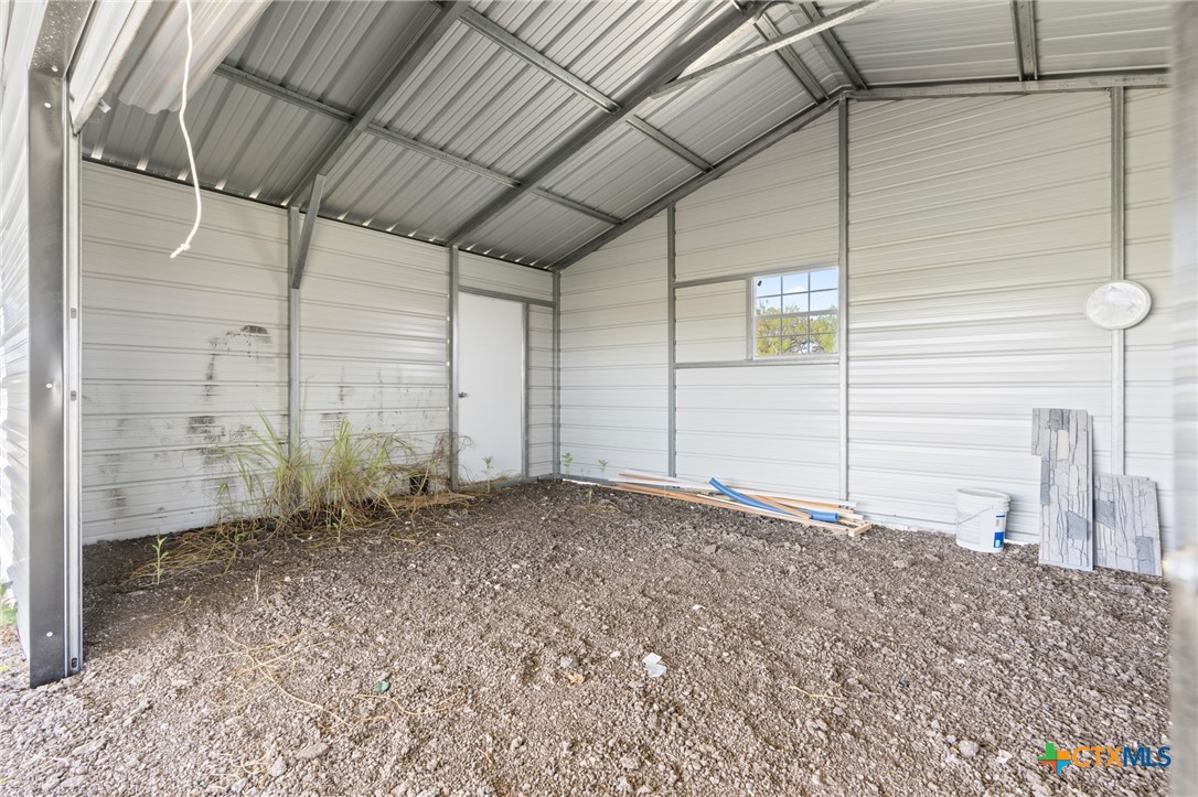 5045 Private Road 42125 Property Photo 36
