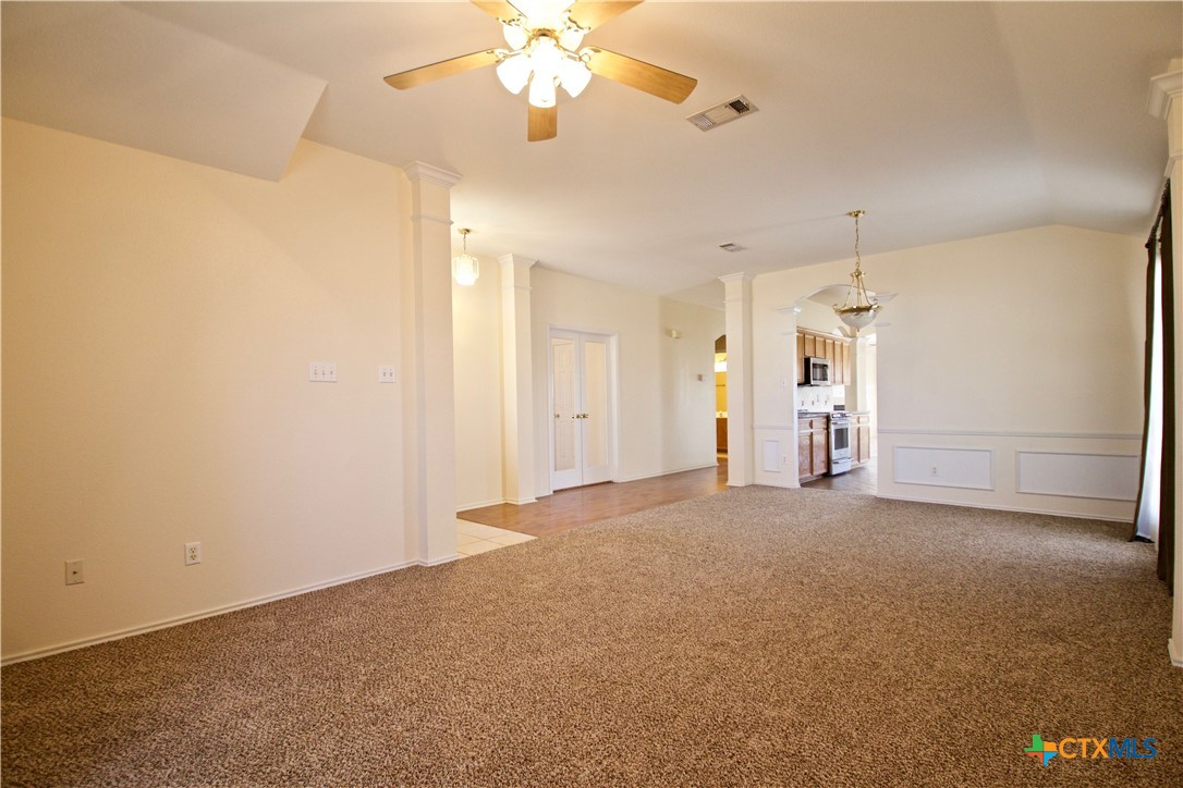 128 Shawnee Trail Property Photo 4