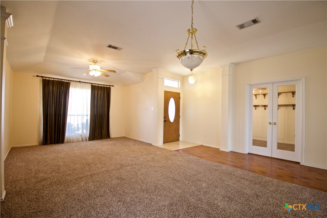 128 Shawnee Trail Property Photo 5