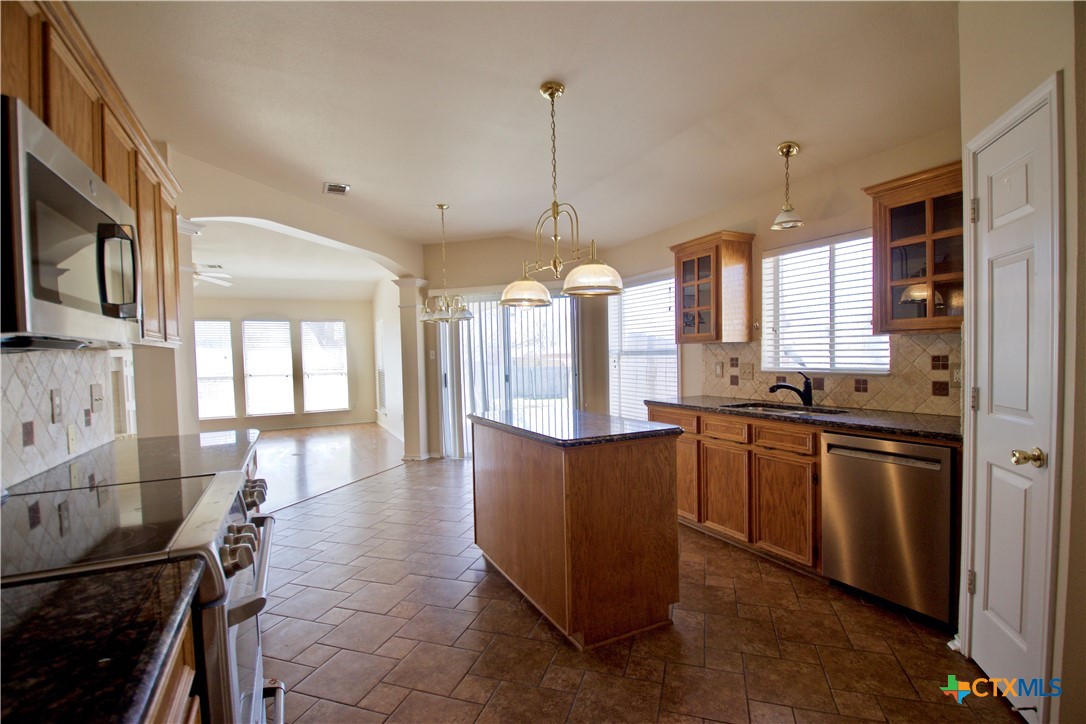 128 Shawnee Trail Property Photo 8