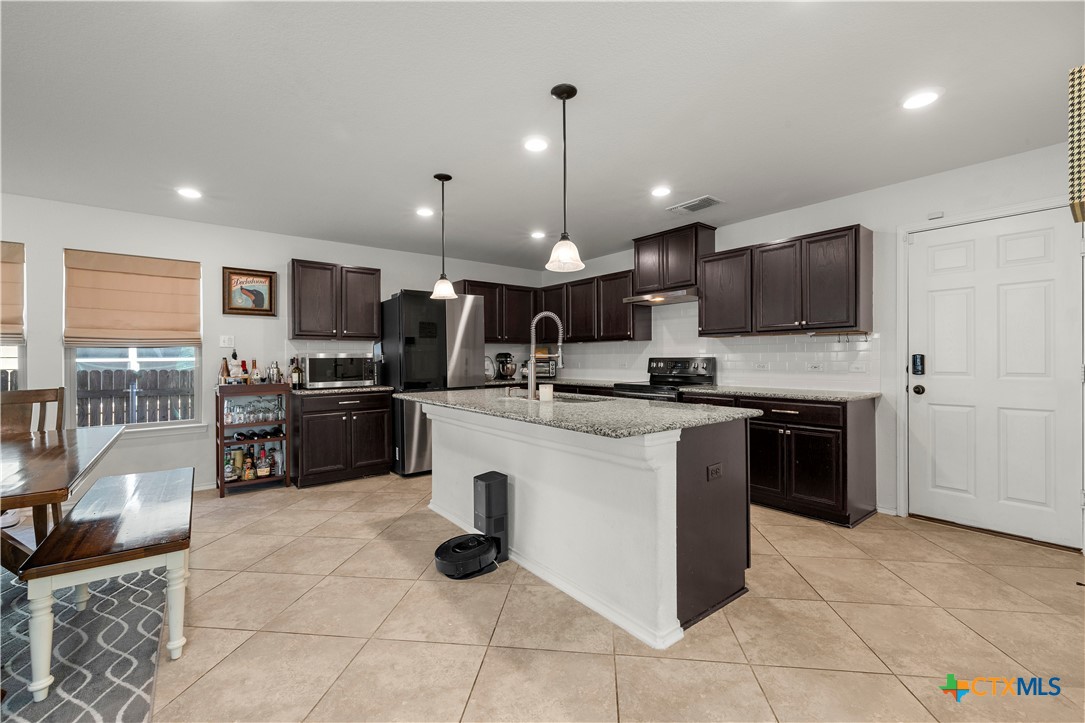 9220 Sage Valley Drive Property Photo 6