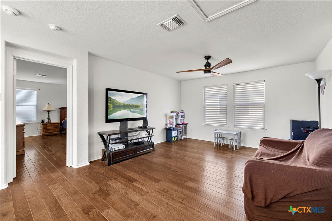 9220 Sage Valley Drive Property Photo 14