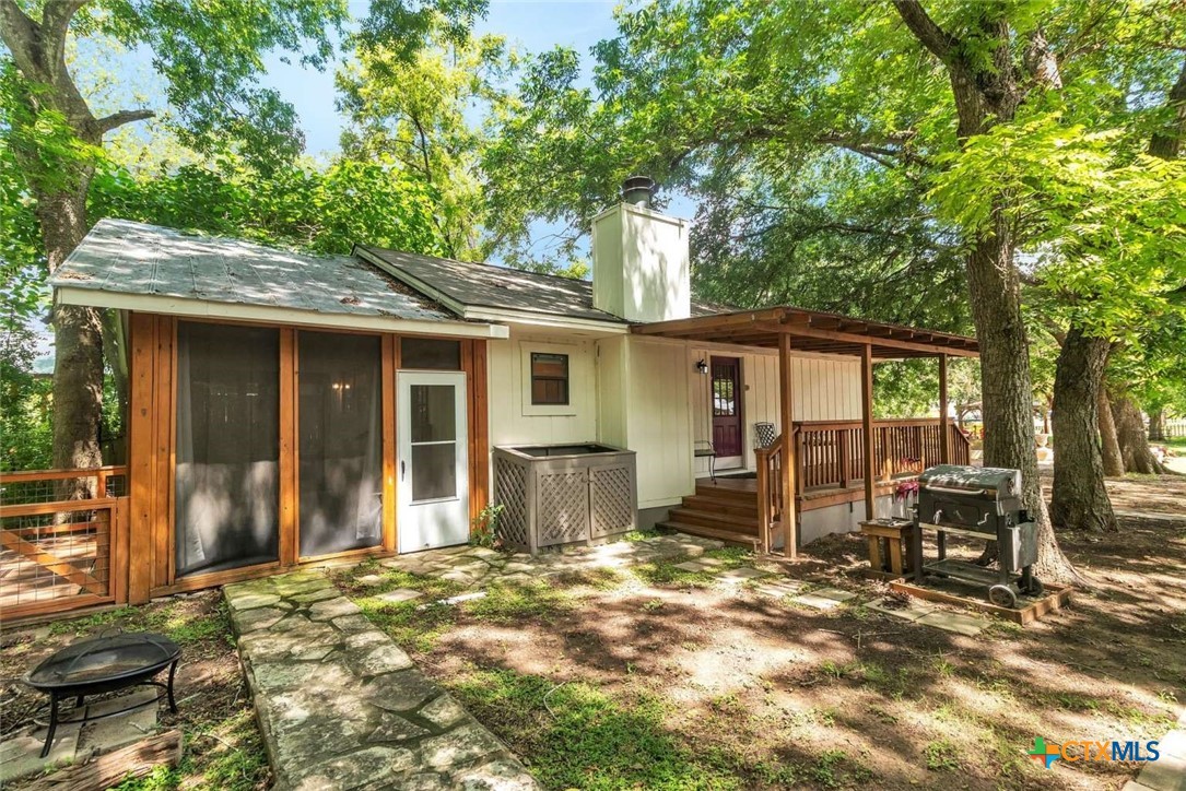 107-109 Scudder Lane Property Photo 8