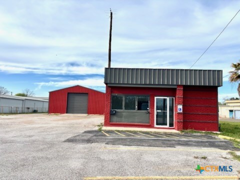 3304 Houston Highway Property Photo 3