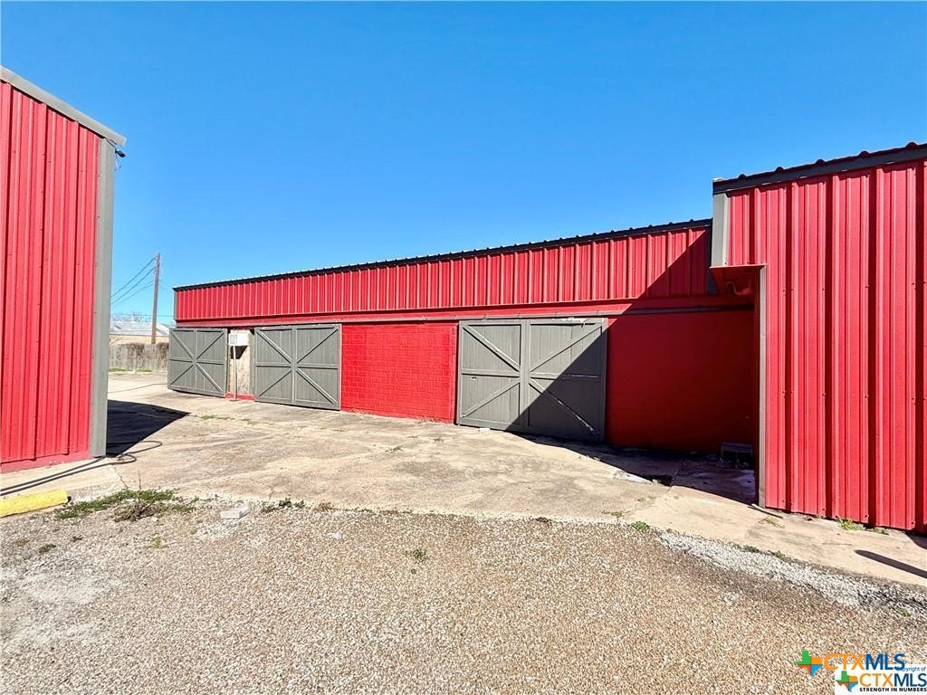 3304 Houston Highway Property Photo 4