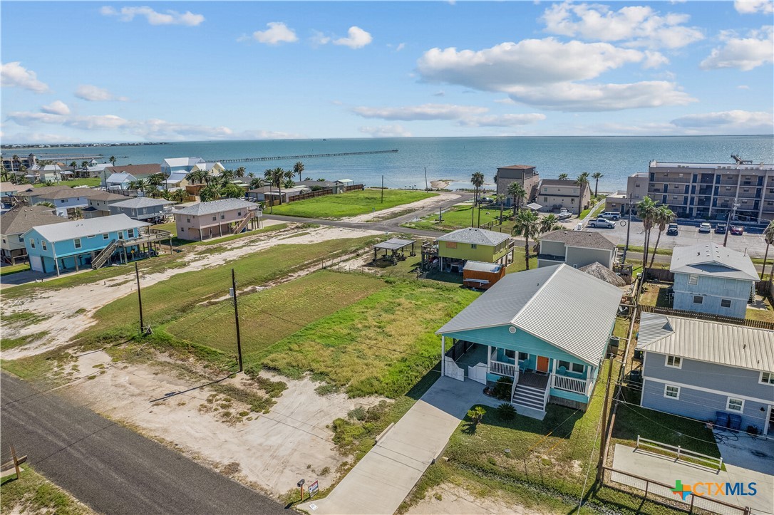 1012 S Magnolia Street Property Photo 4