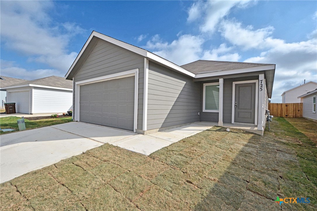 725 Tower Hill View Property Photo