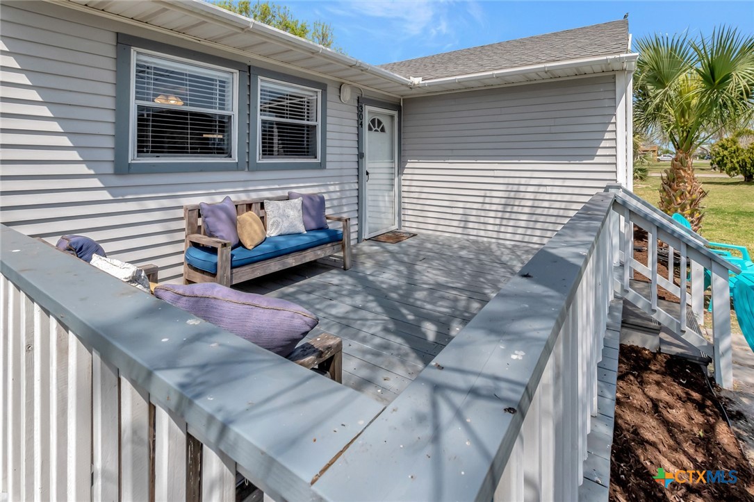 304 Polk Street Property Photo 3