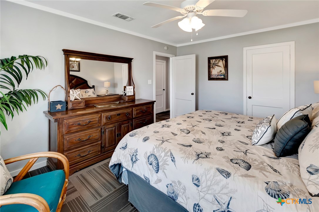 304 Polk Street Property Photo 15