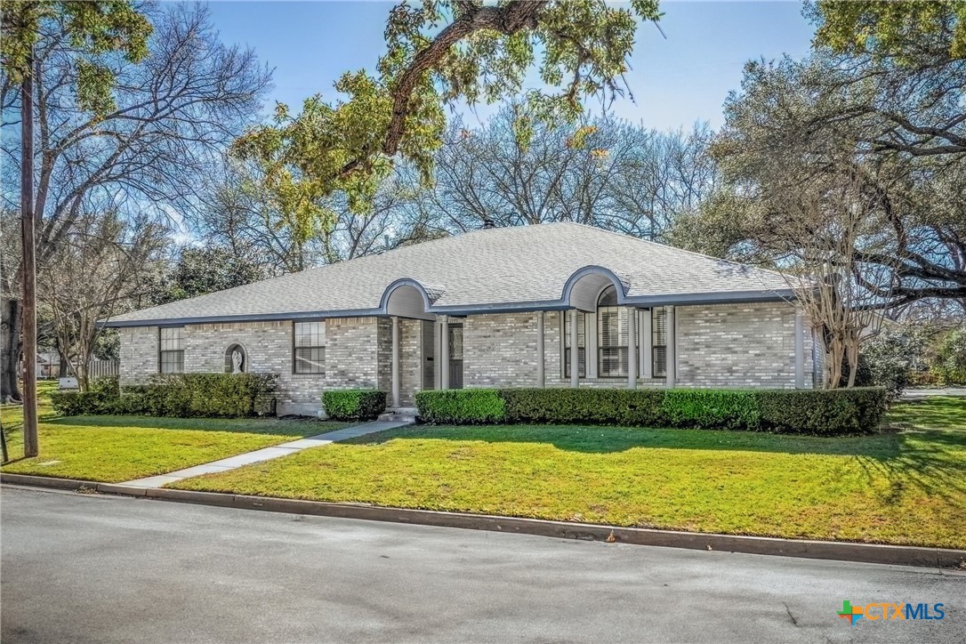 572929 Property Photo