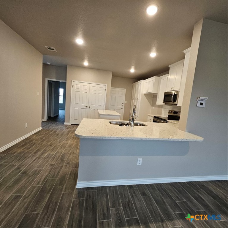 5405 Rose Garden Loop Property Photo 5
