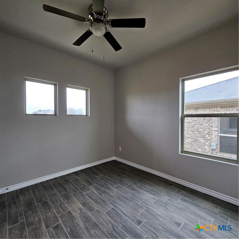 5405 Rose Garden Loop Property Photo 6