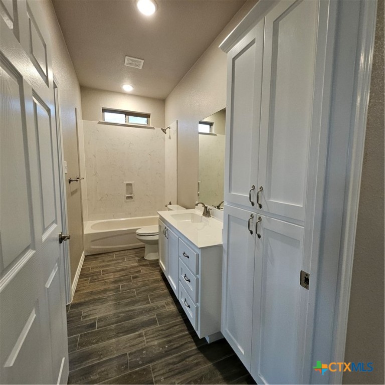 5405 Rose Garden Loop Property Photo 9