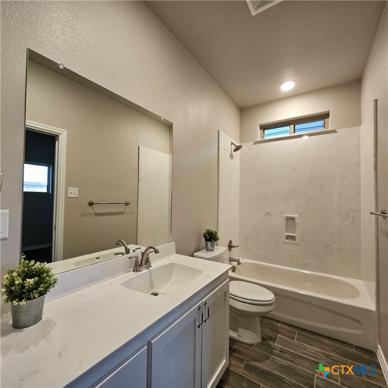 5405 Rose Garden Loop Property Photo 14