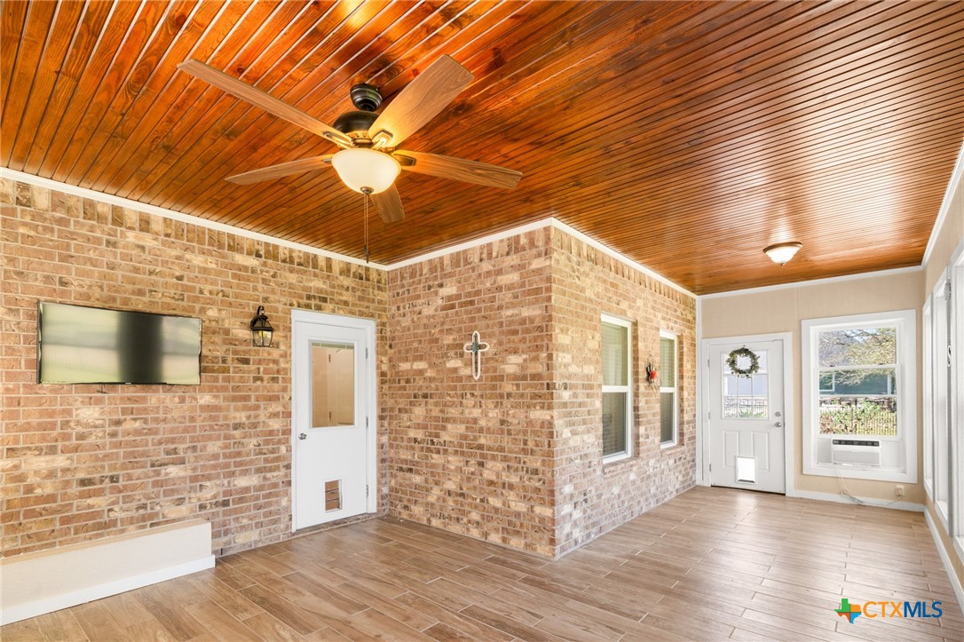 267 Oak View Drive Property Photo 9