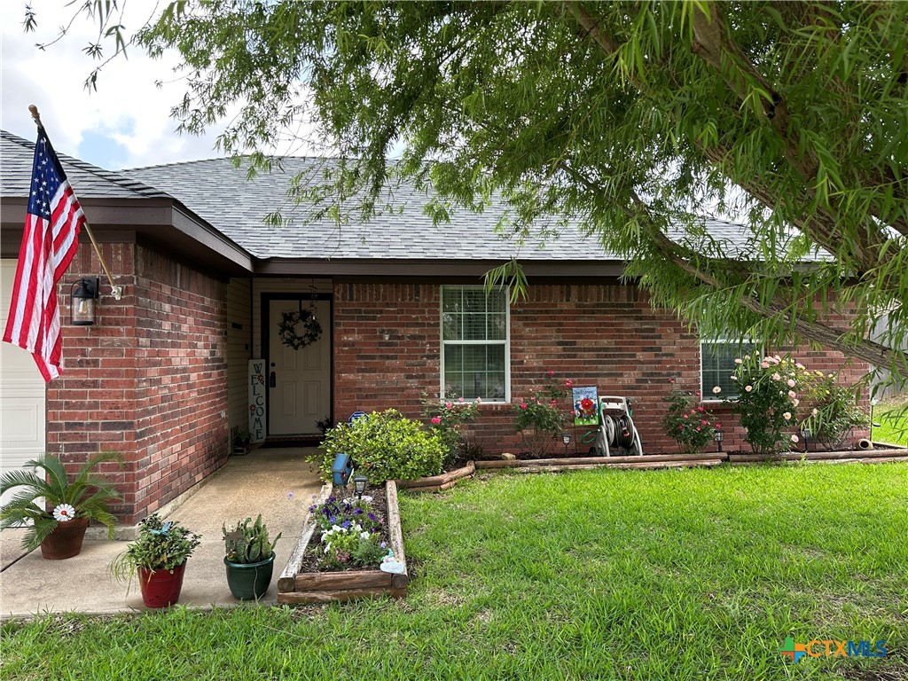 306 Viola Drive Property Photo 2