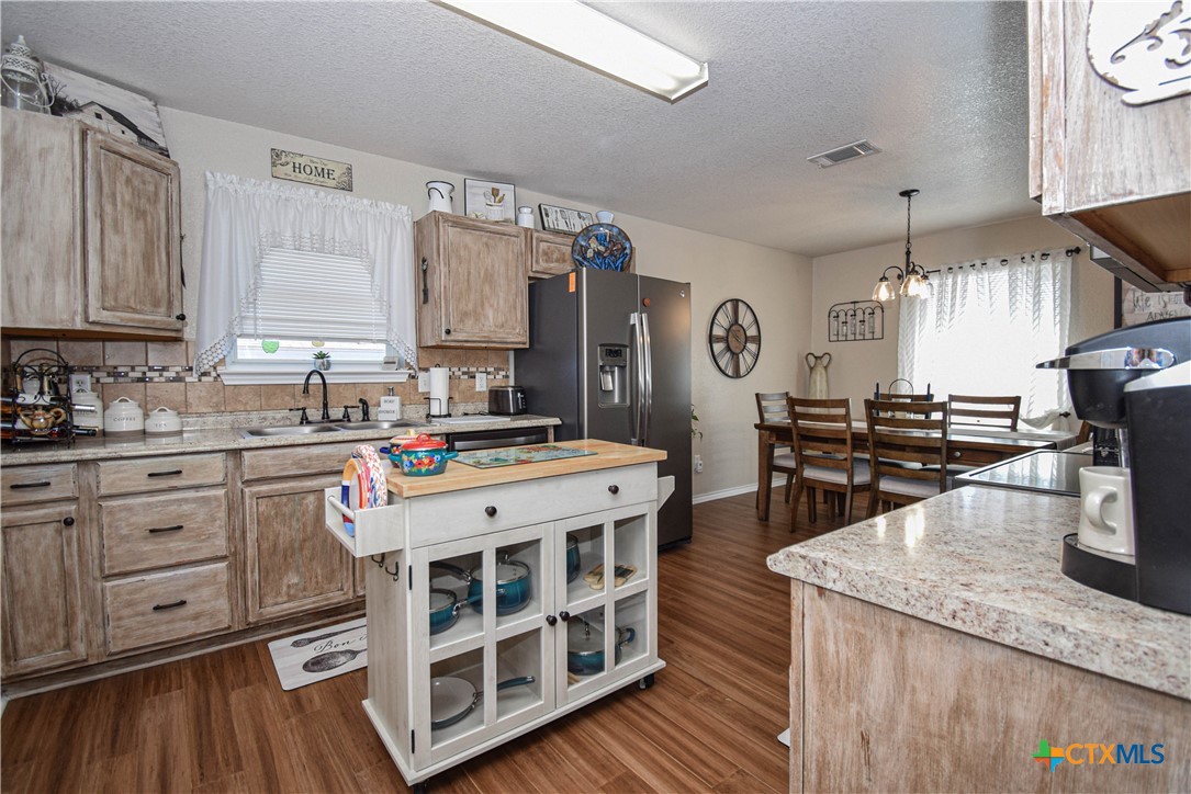 306 Viola Drive Property Photo 11