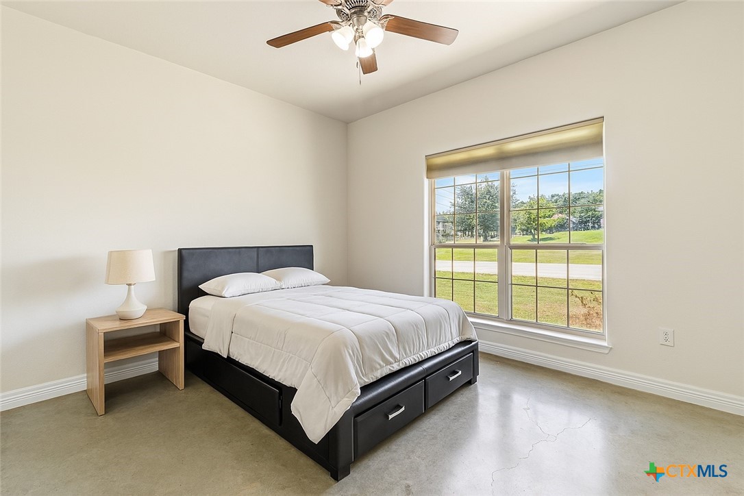 3410 Shoreline Drive Property Photo 7